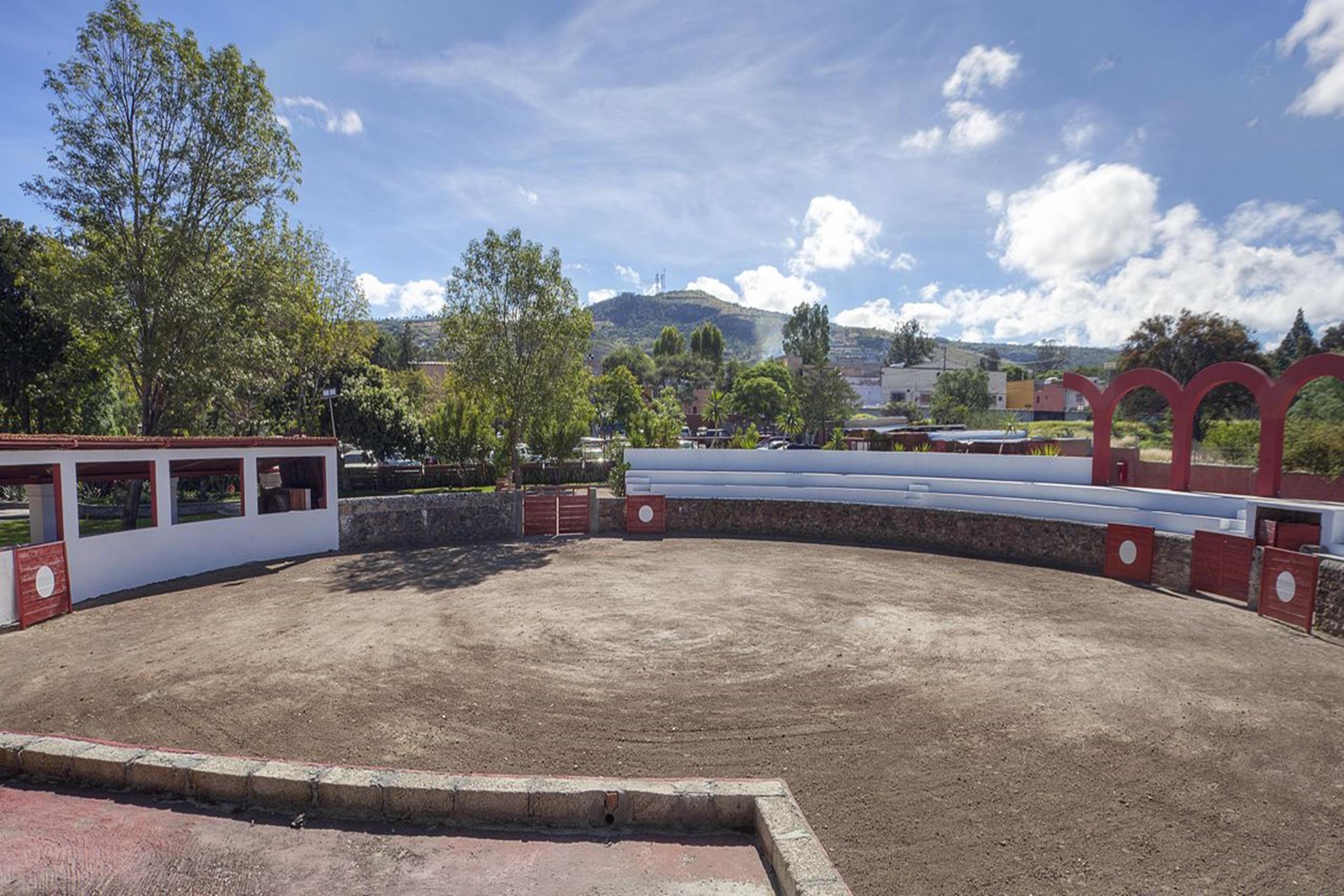 Real De Minas San Miguel De Allende Extérieur photo View of the main square in San Marcos